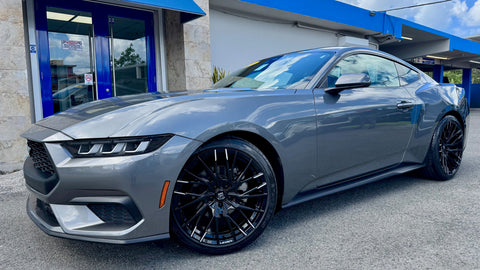 Ford Mustang / 2024