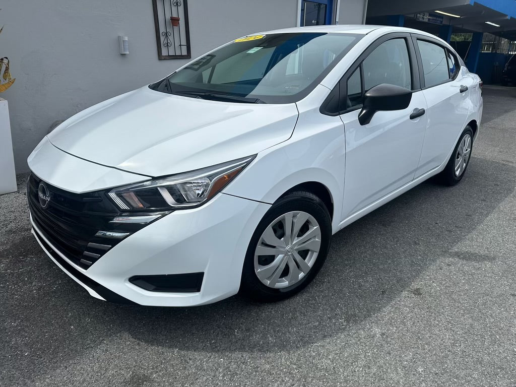 Nissan Versa / 2024